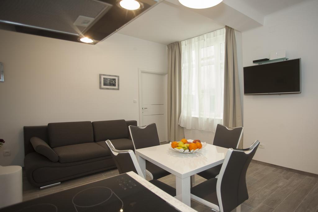 Old Square Apartment Split Dış mekan fotoğraf